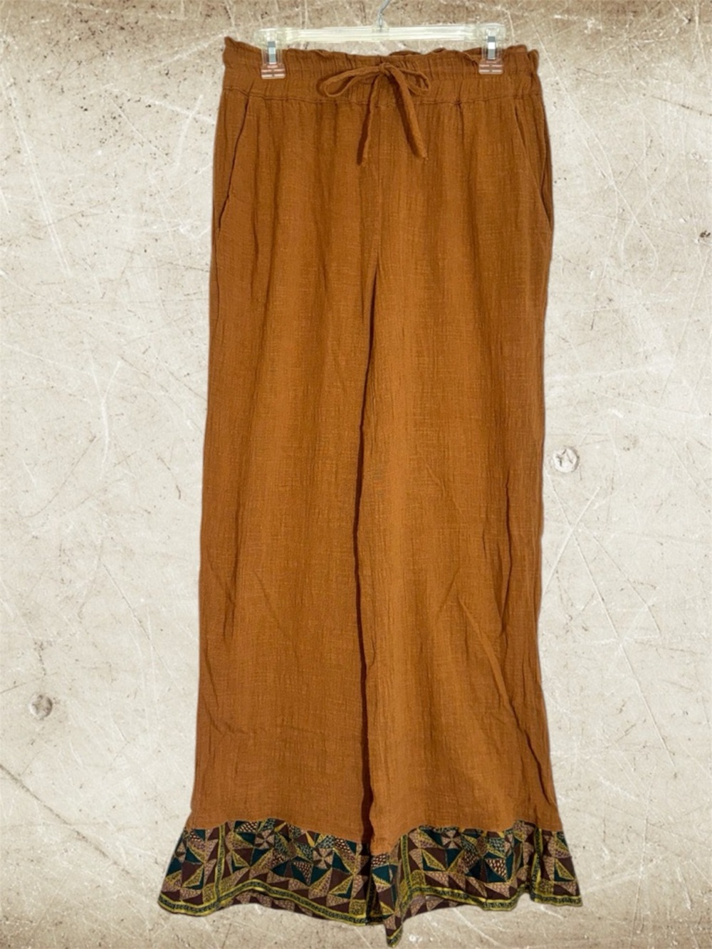 En Creme Wide Leg Drawstring Pants in Rust with Decorative Ruffle Hem size M